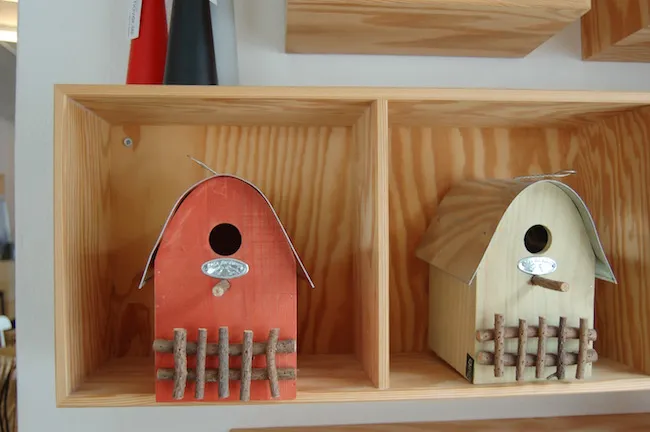 Casette per uccelli in legno di Esschert design, una rossa e una chiara