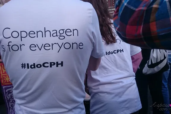 Persone con magliette Copenhagen is for everyone al Gay Pride di Copenaghen 2017