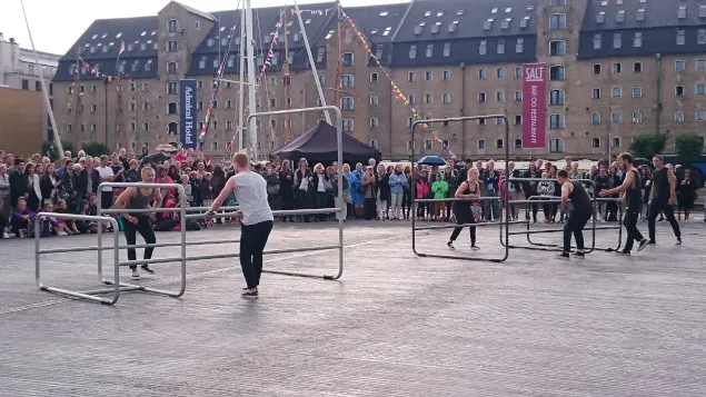 Dance performance at Ofelia Plads before a large crowd